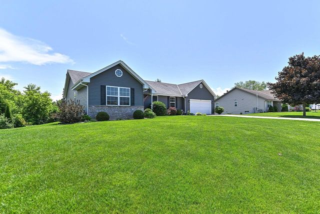 5625 Eagle Point DRIVE, Racine, WI 53406