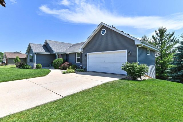 5625 Eagle Point DRIVE, Racine, WI 53406