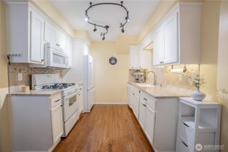 15633 44th Avenue W #B-1, Lynnwood, WA 98087