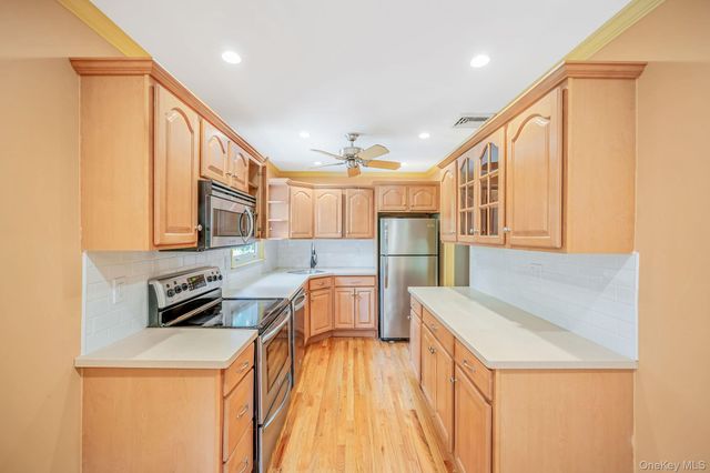 25 Rosedale Road, Sound Beach, NY 11789