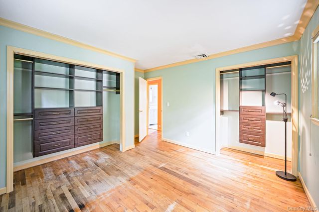 25 Rosedale Road, Sound Beach, NY 11789