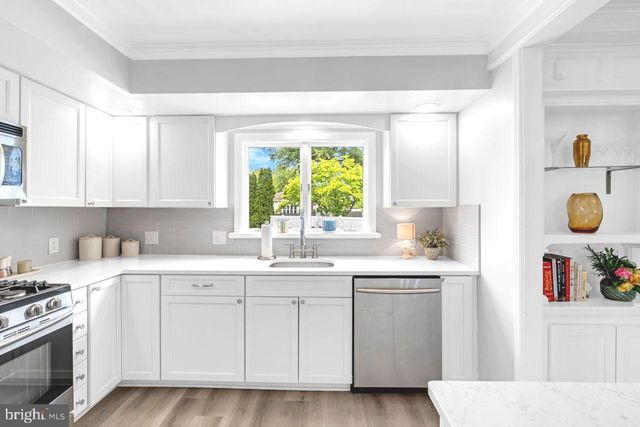 105 GARY DR, Hamilton, NJ 08690