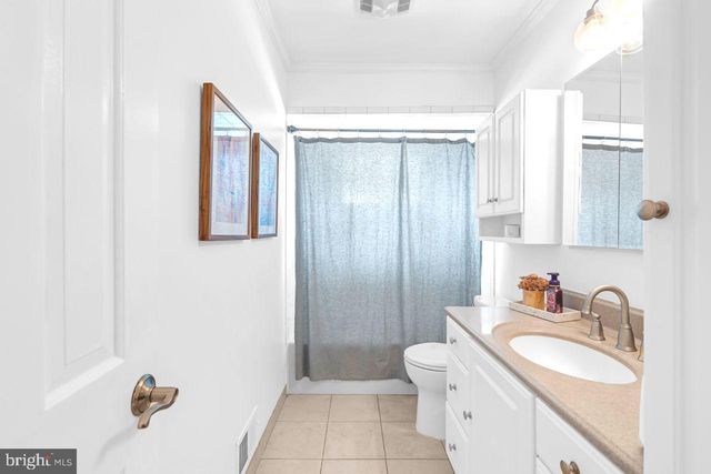 105 GARY DR, Hamilton, NJ 08690
