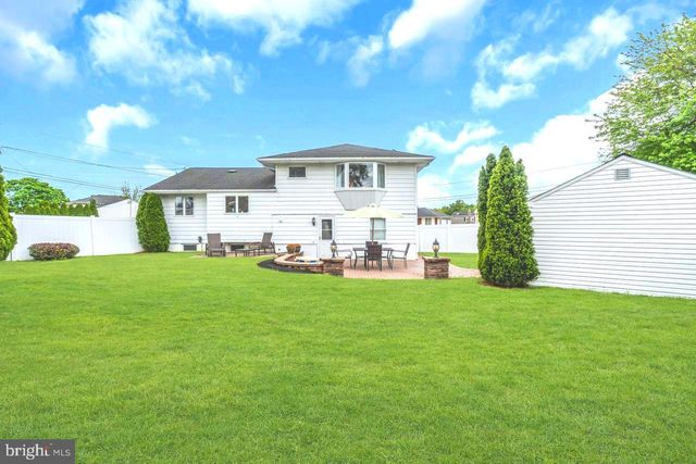 105 GARY DR, Hamilton, NJ 08690