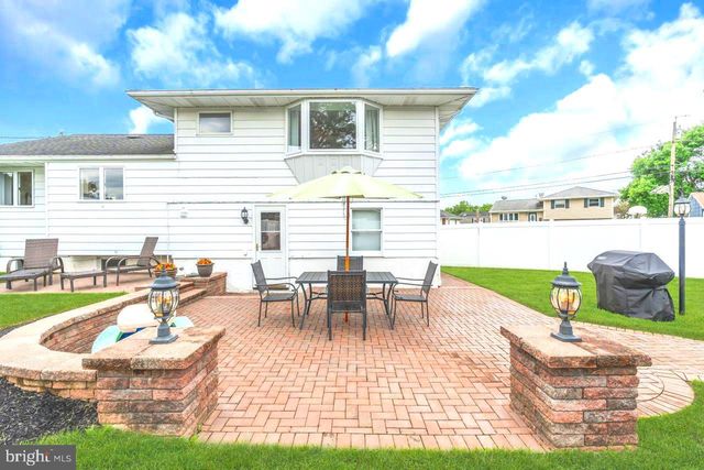 105 GARY DR, Hamilton, NJ 08690