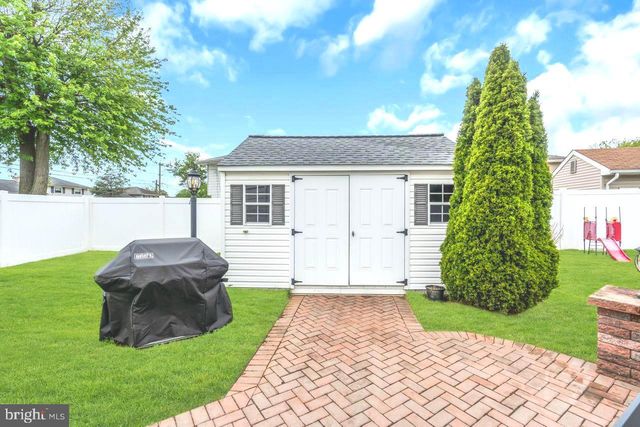 105 GARY DR, Hamilton, NJ 08690