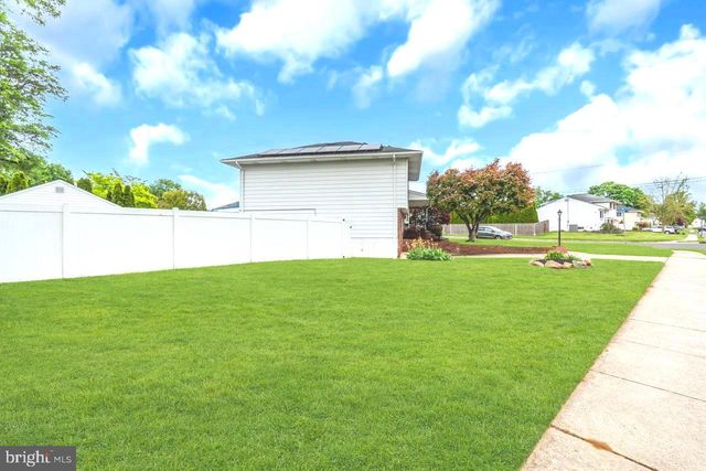 105 GARY DR, Hamilton, NJ 08690
