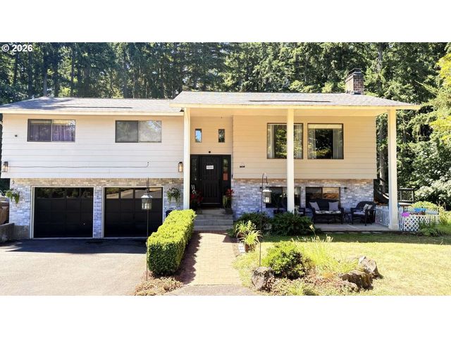15984 S BROOK Ct, Oregon City, OR 97045