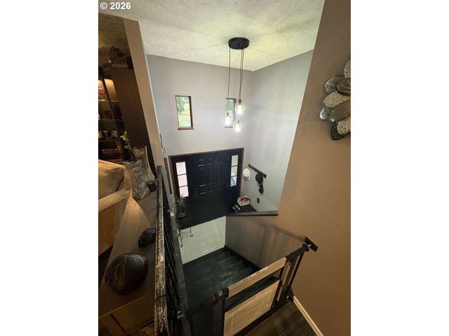 15984 S BROOK Ct, Oregon City, OR 97045