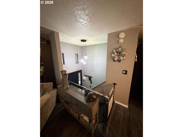 15984 S BROOK Ct, Oregon City, OR 97045