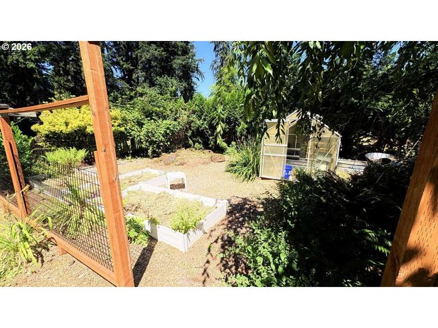 15984 S BROOK Ct, Oregon City, OR 97045