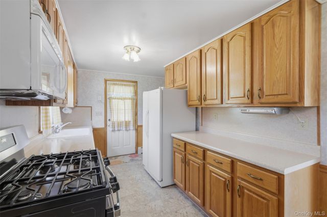1233 County Route 12, New Hampton, NY 10958