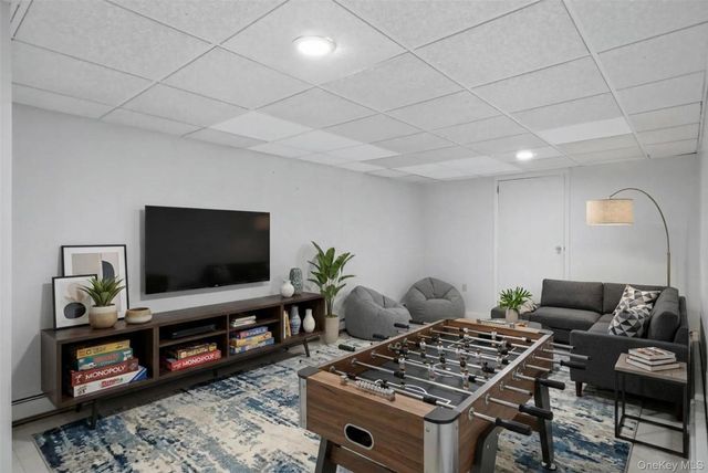 1233 County Route 12, New Hampton, NY 10958