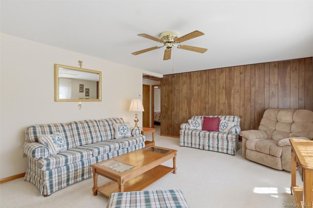 1233 County Route 12, New Hampton, NY 10958