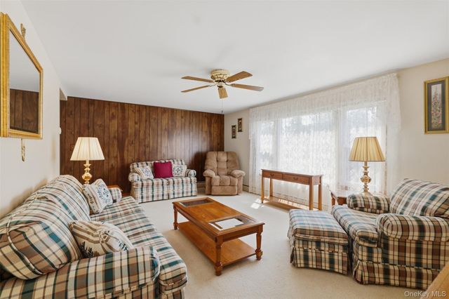 1233 County Route 12, New Hampton, NY 10958