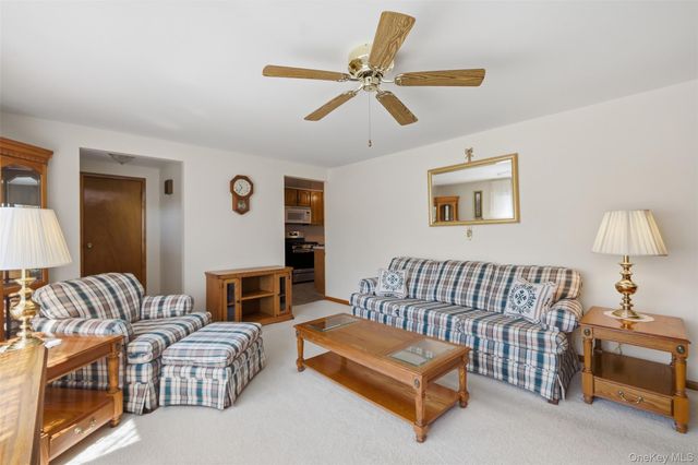 1233 County Route 12, New Hampton, NY 10958