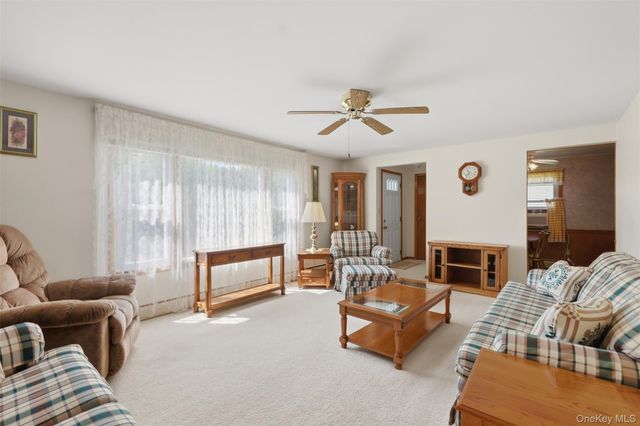 1233 County Route 12, New Hampton, NY 10958