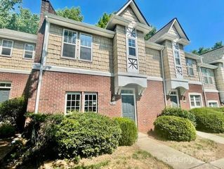 3010 Uxbridge woods Court, Charlotte, NC 28205