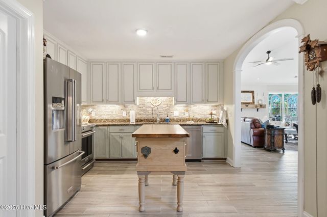 7606 Quail Woods Road, Wilmington, NC 28411