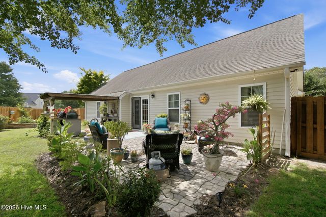 7606 Quail Woods Road, Wilmington, NC 28411