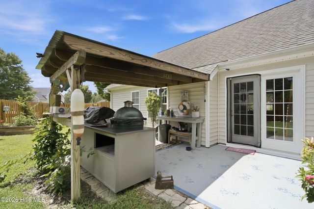 7606 Quail Woods Road, Wilmington, NC 28411