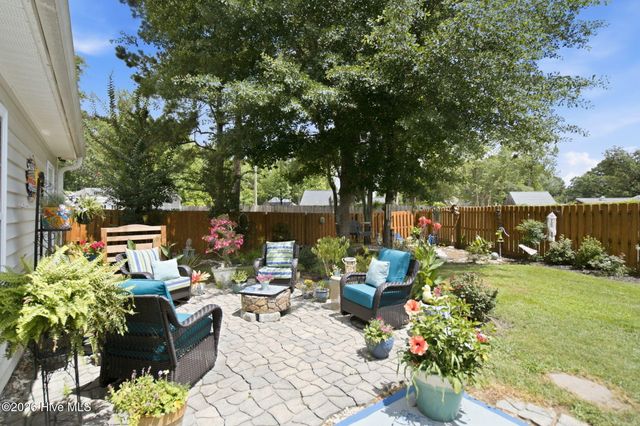 7606 Quail Woods Road, Wilmington, NC 28411