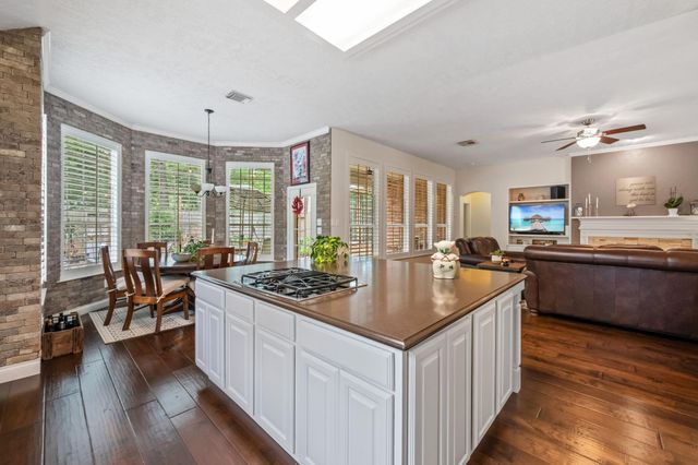 4522 Mulberry Park Lane, Kingwood, TX 77345