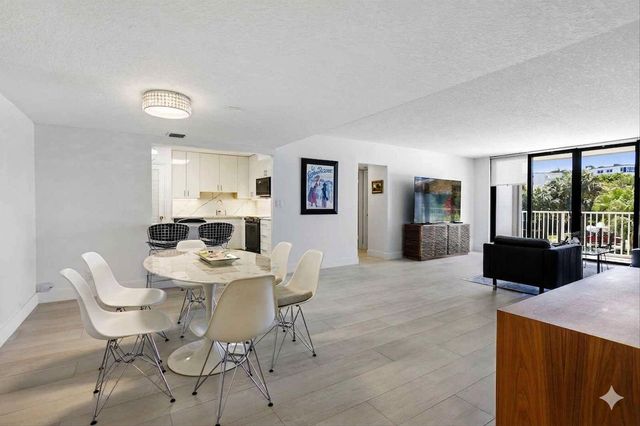 2860 S Ocean Boulevard 216, Palm Beach, FL 33480