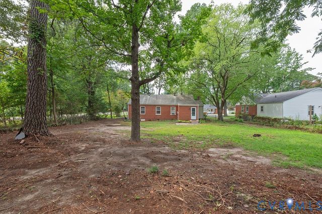9000 Sparrow Dr, Henrico, VA 23229