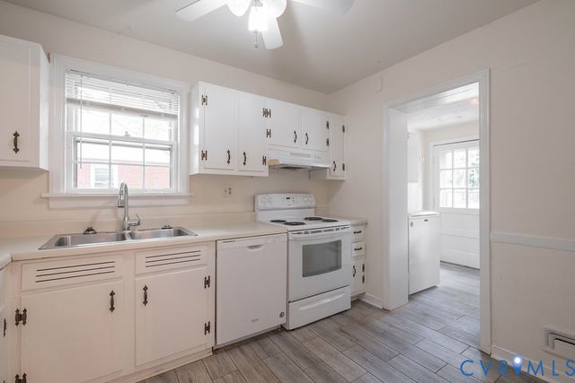9000 Sparrow Dr, Henrico, VA 23229
