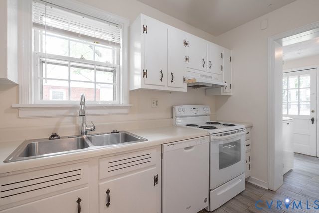 9000 Sparrow Dr, Henrico, VA 23229