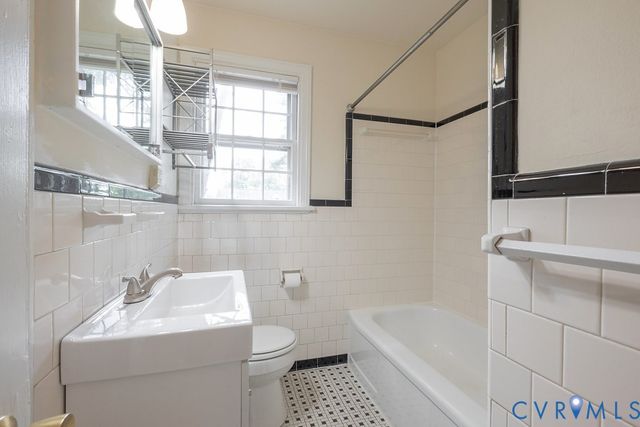 9000 Sparrow Dr, Henrico, VA 23229