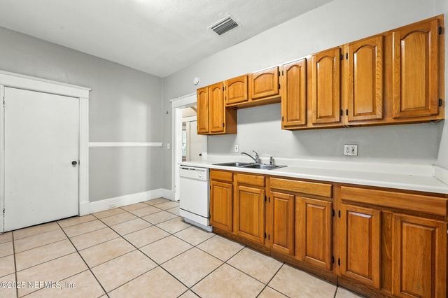 2805 POST Street, Jacksonville, FL 32205