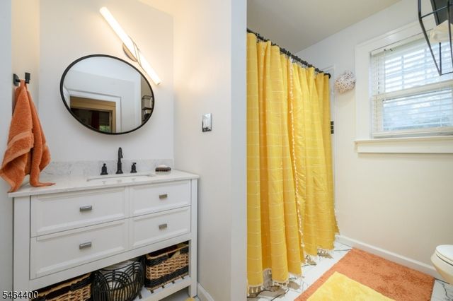 125 Princeton Ln, North Plainfield Boro, NJ 07063