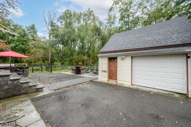 125 Princeton Ln, North Plainfield Boro, NJ 07063