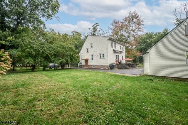 125 Princeton Ln, North Plainfield Boro, NJ 07063
