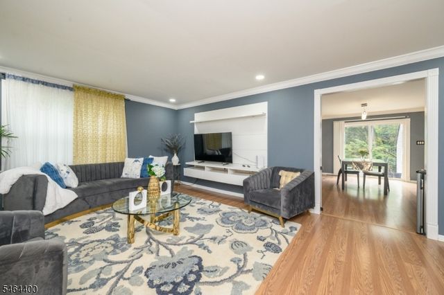 125 Princeton Ln, North Plainfield Boro, NJ 07063
