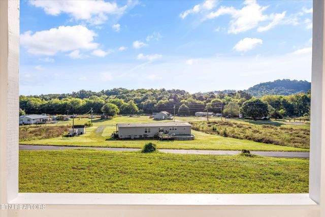 105 Limestone Drive, Sweetwater, TN 37874