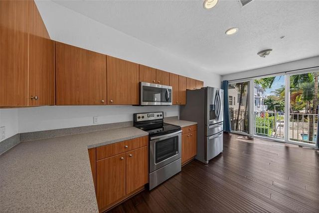 2725 NE 8th Avenue 109, Wilton Manors, FL 33334