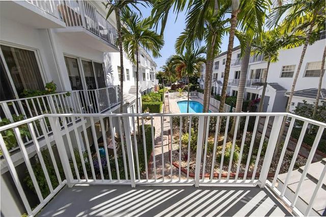 2725 NE 8th Avenue 109, Wilton Manors, FL 33334