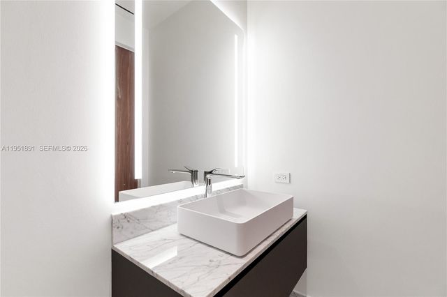 5 Grove Isle Drive L501, Miami, FL 33133