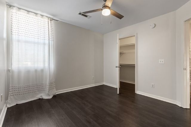 2725 N Westminster Drive, Fayetteville, AR 72704