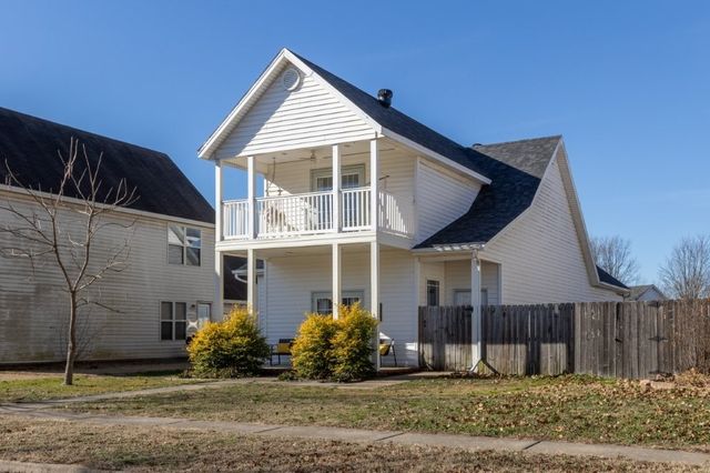 2725 N Westminster Drive, Fayetteville, AR 72704