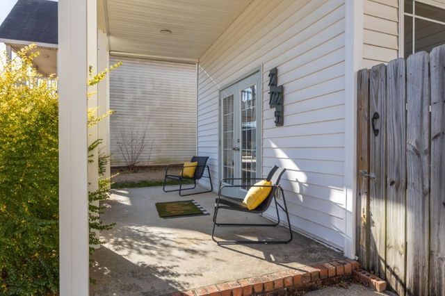 2725 N Westminster Drive, Fayetteville, AR 72704