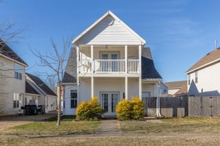 2725 N Westminster Drive, Fayetteville, AR 72704