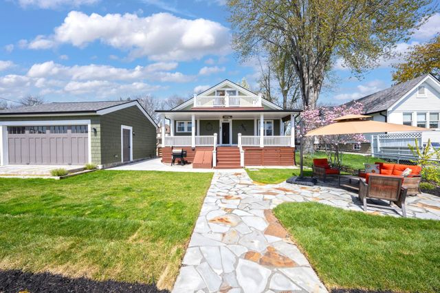 1806 Saint Clair River Drive, Algonac, MI 48001