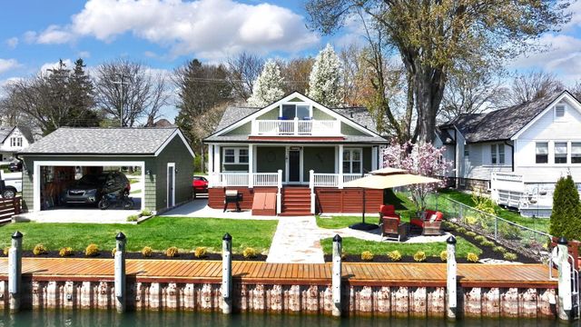 1806 Saint Clair River Drive, Algonac, MI 48001