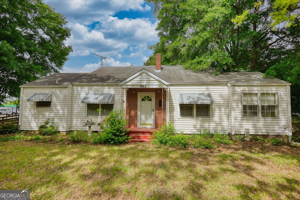 982 Highland Circle SE, Conyers, GA 30012