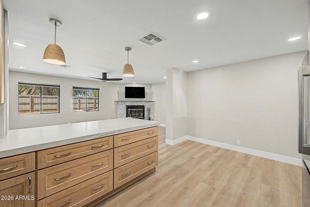 238 W ALICE Avenue, Phoenix, AZ 85021