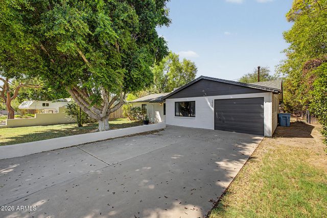 238 W ALICE Avenue, Phoenix, AZ 85021